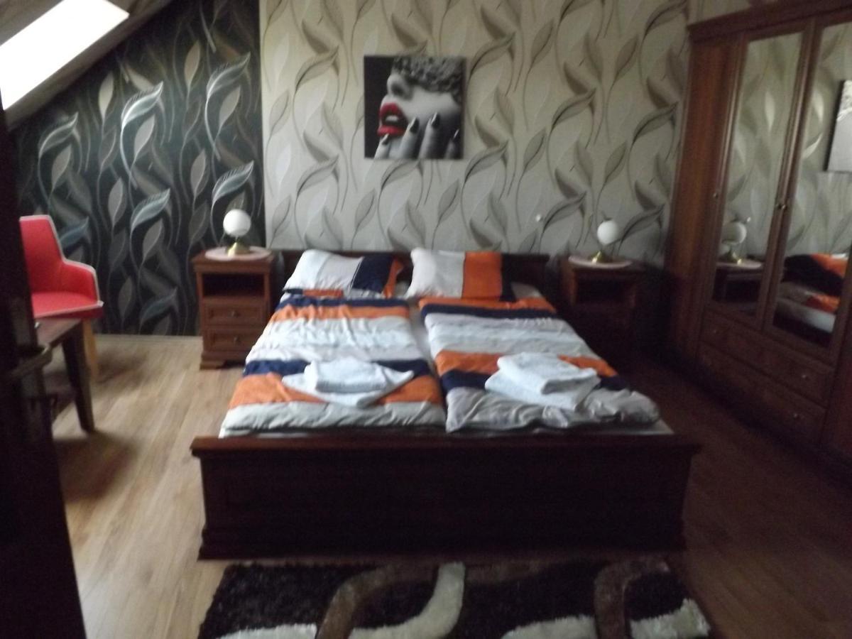 Pan Tadeusz Apartman Újszandec Kültér fotó